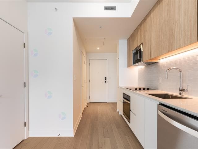 200 Rue Marie-Charles-Le Moyne, #703, Longueuil (Le Vieux-Longueuil)