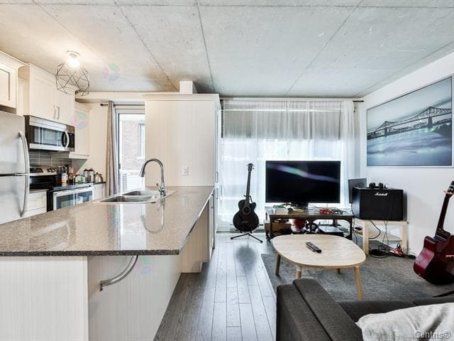 1235 Rue Bishop, #320, Montréal (Ville-Marie)