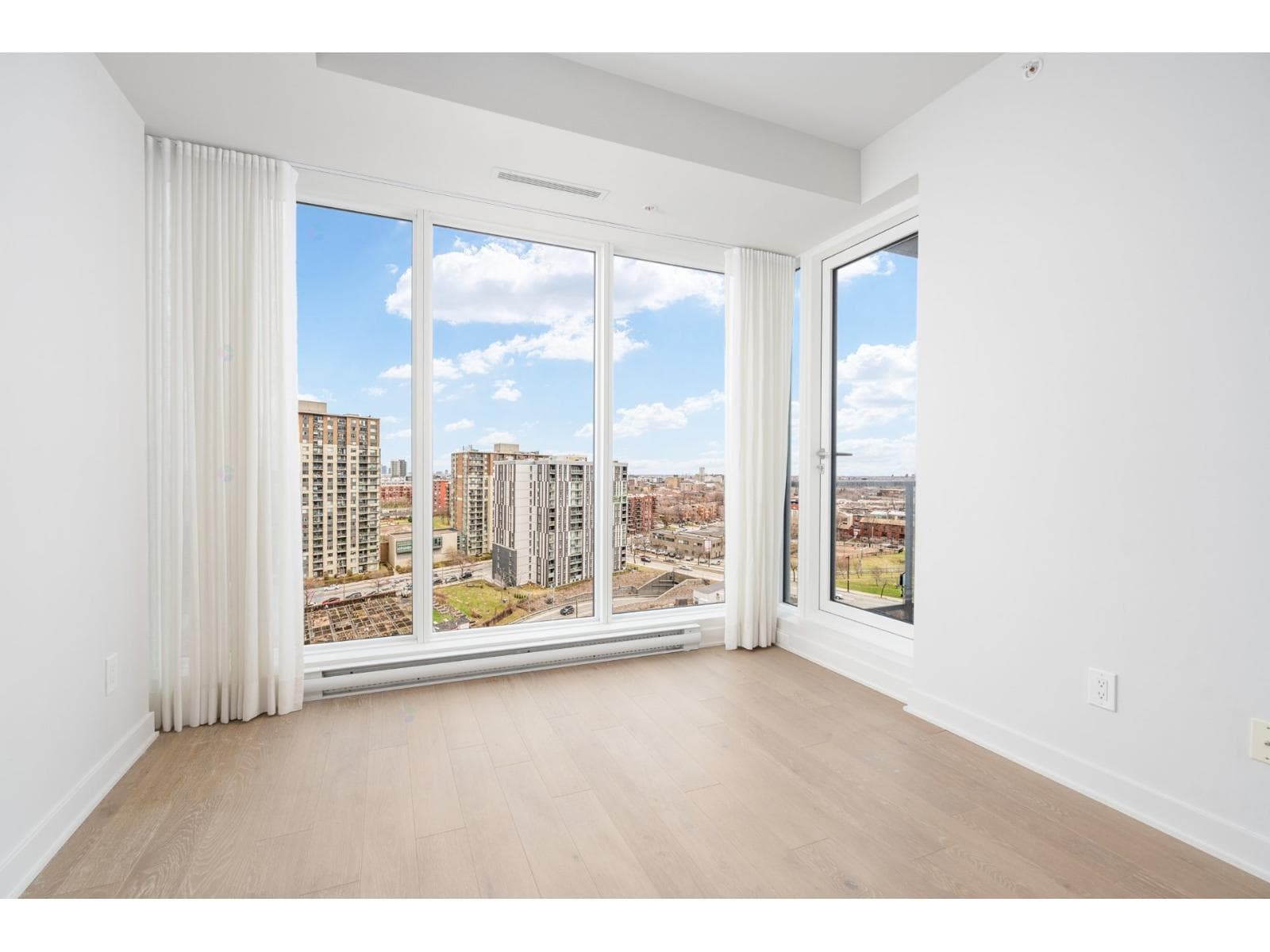 1188 Rue St-Antoine O., #1003, Montréal (Ville-Marie)