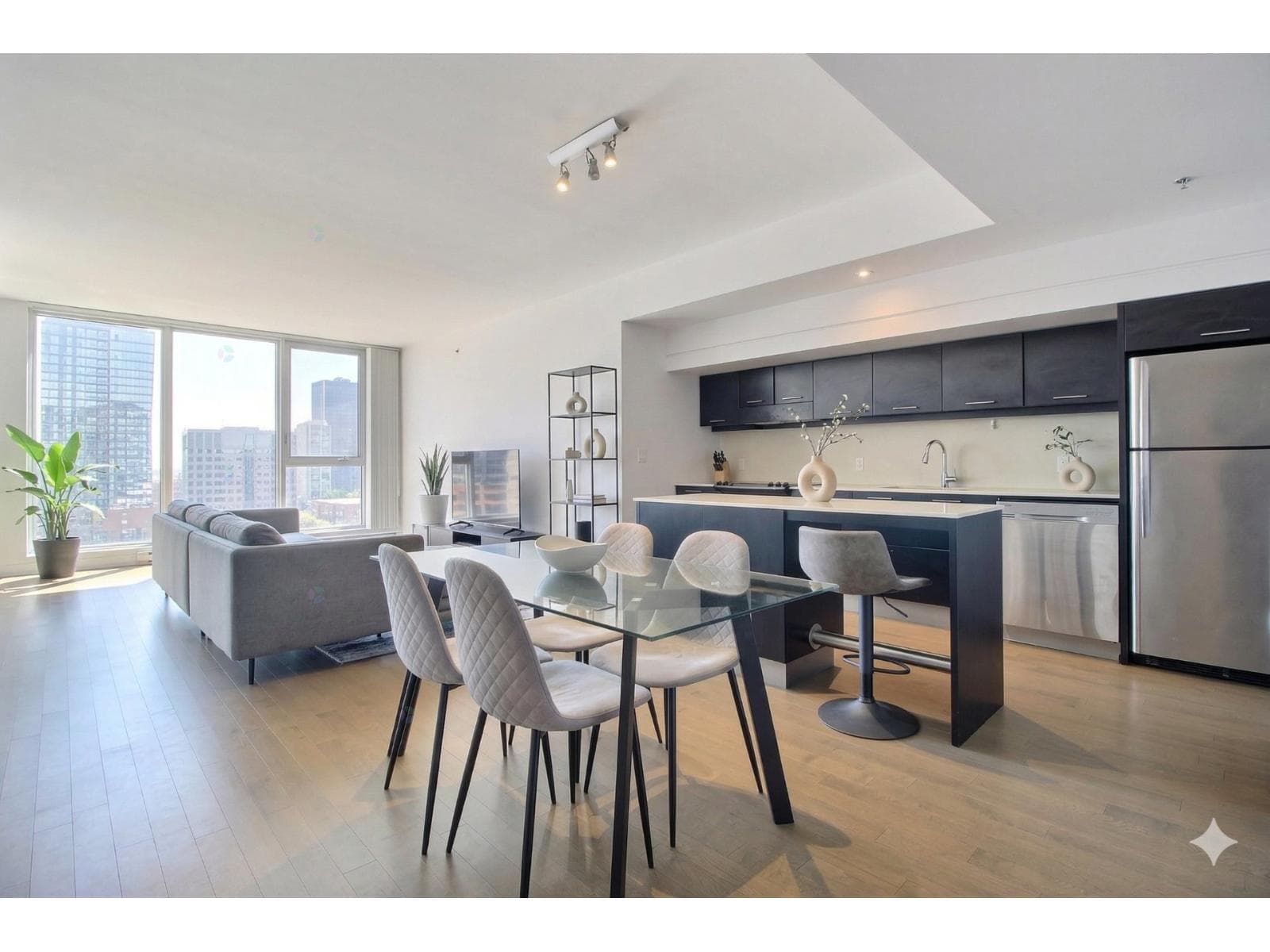 350 Boul. De Maisonneuve O., #2301, Montréal (Ville-Marie)