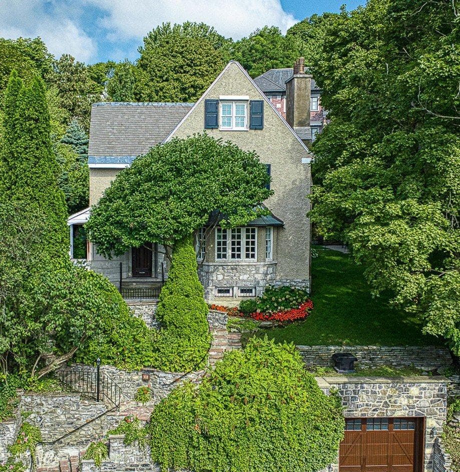 65 Crois. Rosemount, Westmount