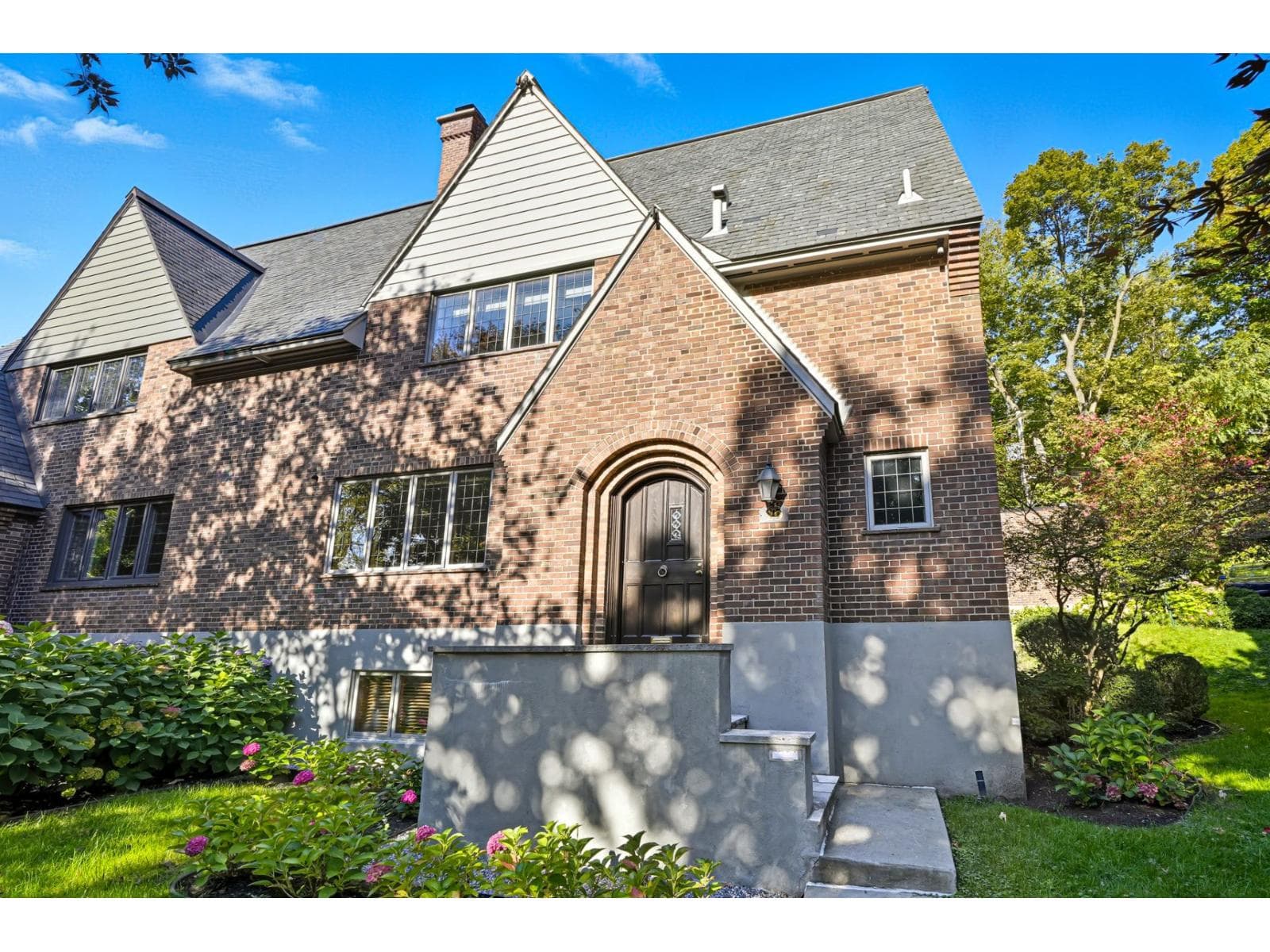 29 Av. Holton, Westmount