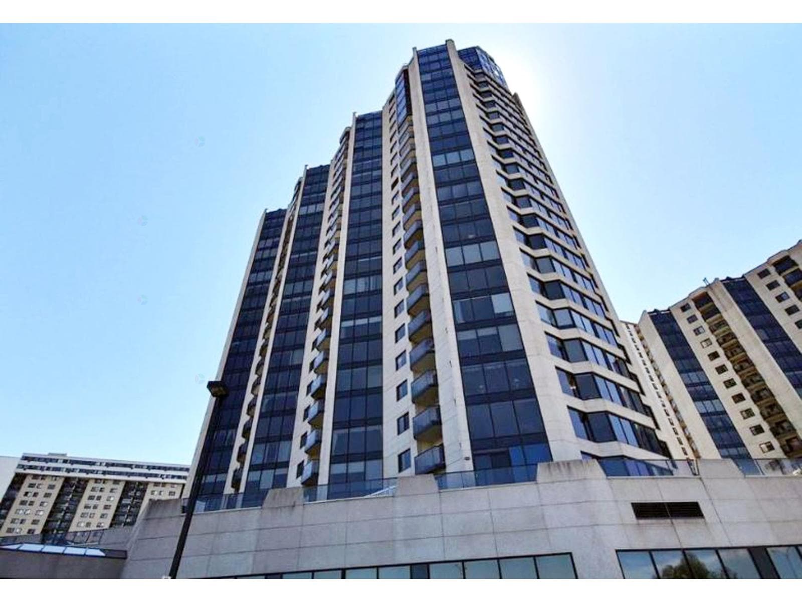 70 Rue De La Barre, #404, Longueuil (Le Vieux-Longueuil)