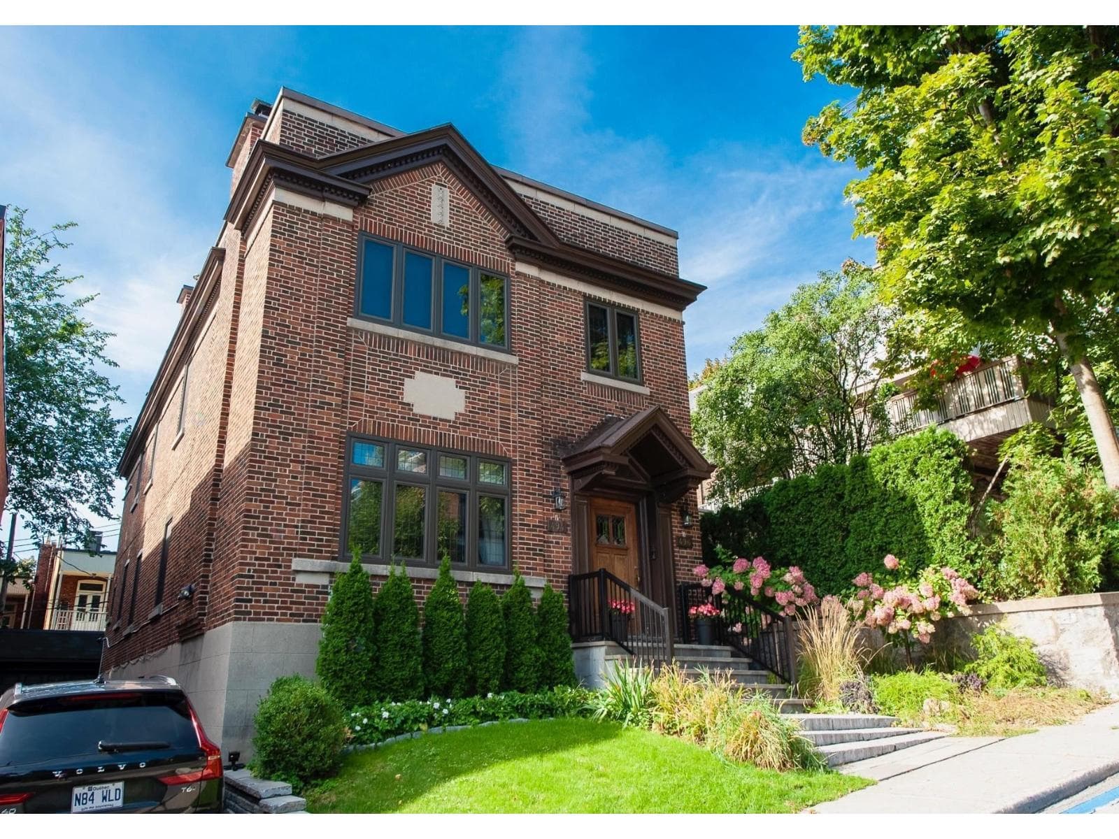 494Z-496Z Av. Mountain, Westmount