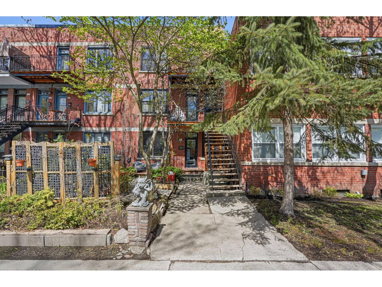 1277 Av. Ducharme, Montréal (Outremont)