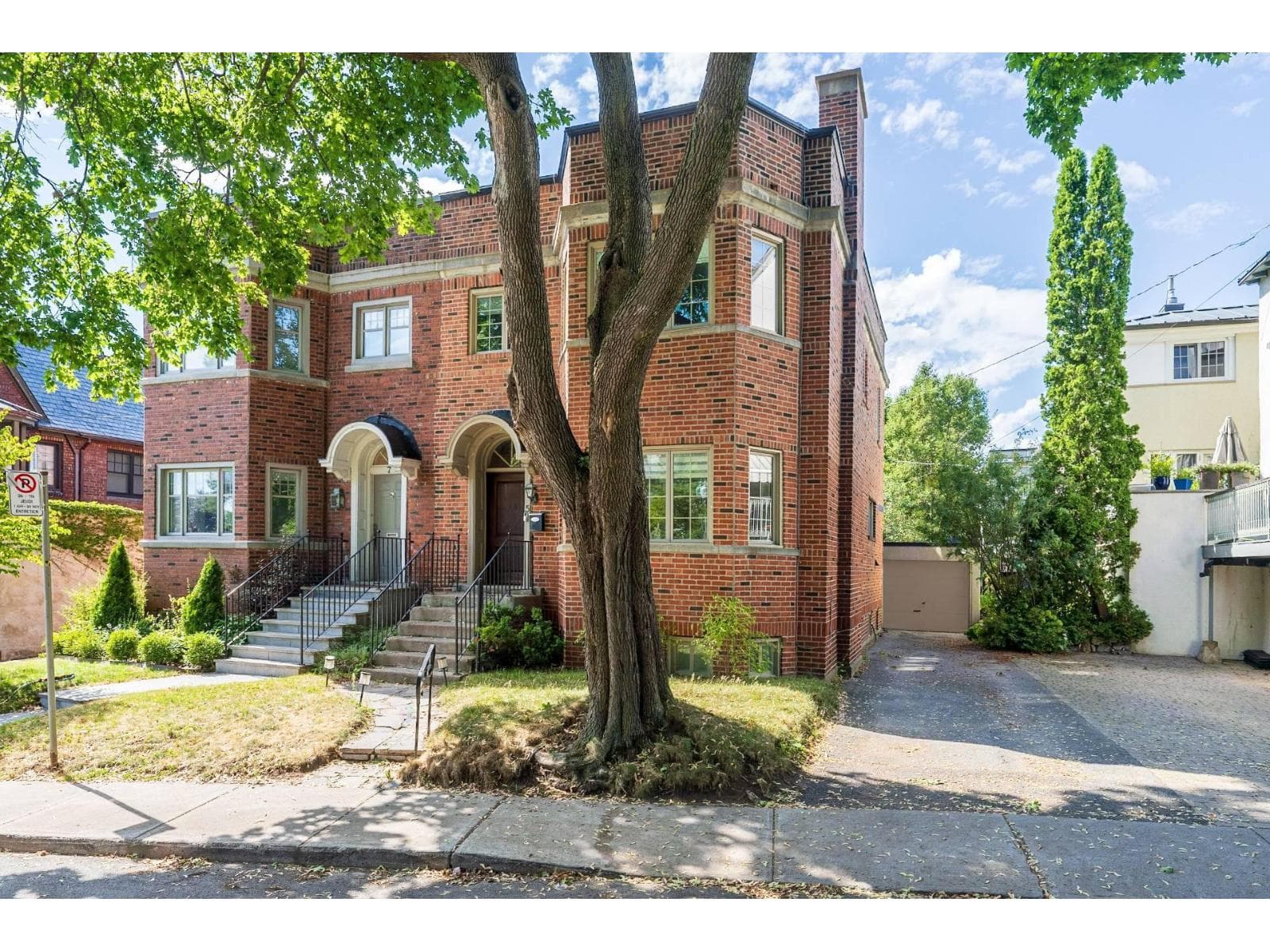 5 Ch. Belfrage, Westmount