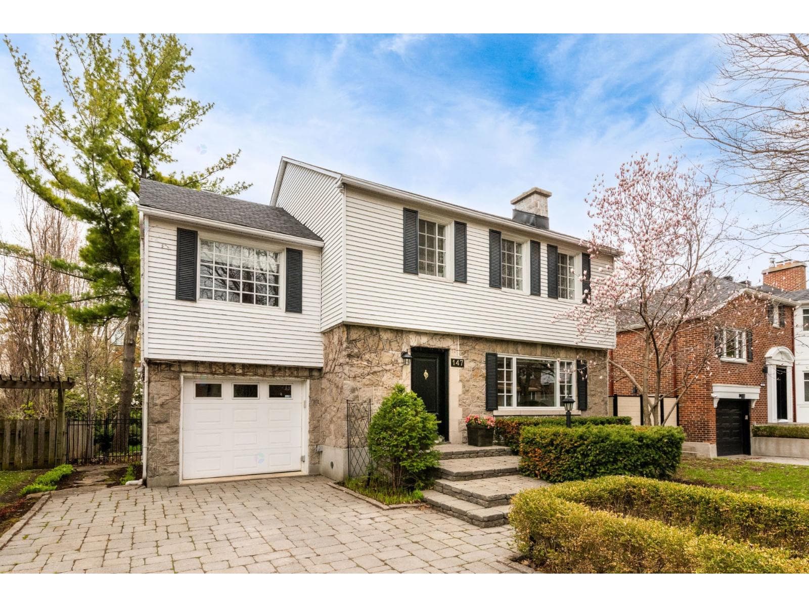 147 Av. Beverley, Mont-Royal