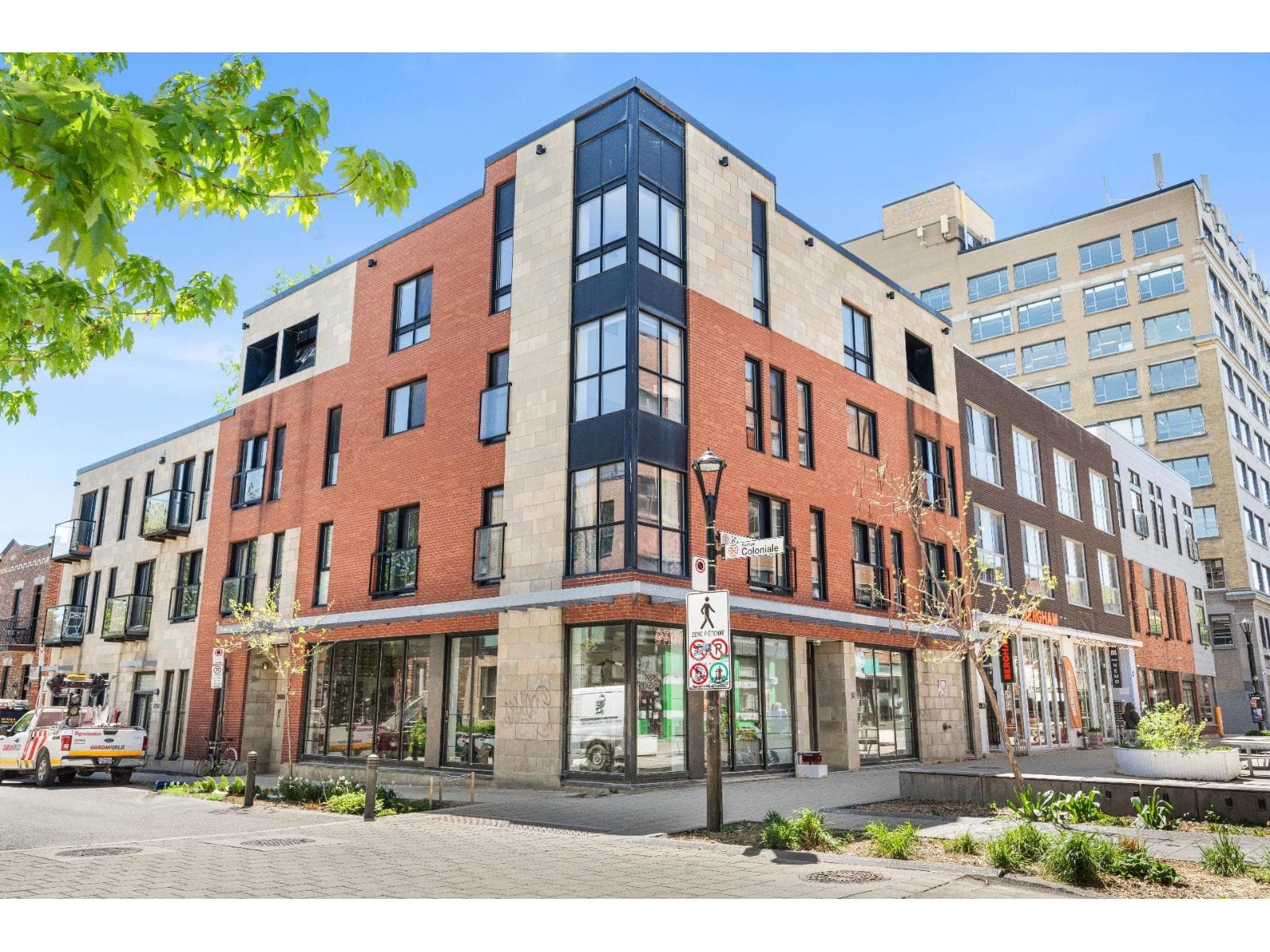 3558 Av. Coloniale, #305, Montréal (Le Plateau-Mont-Royal)