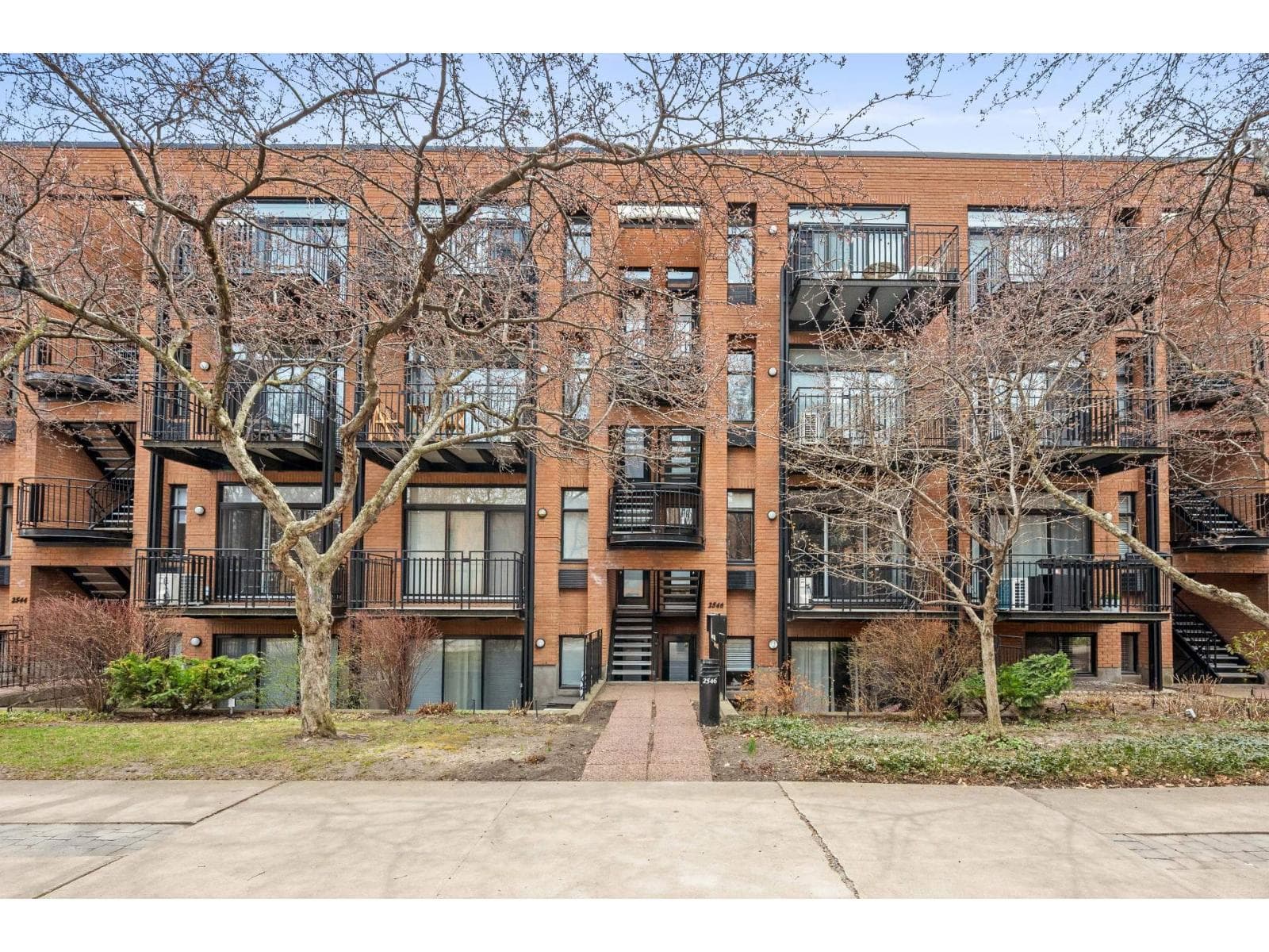 2546 Av. Bennett, #5, Montréal (Mercier/Hochelaga-Maisonneuve)
