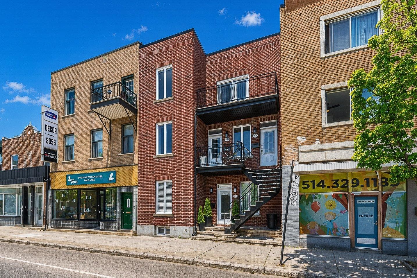 8048-8052 Rue St-Hubert, Montréal (Villeray/Saint-Michel/Parc-Extension)
