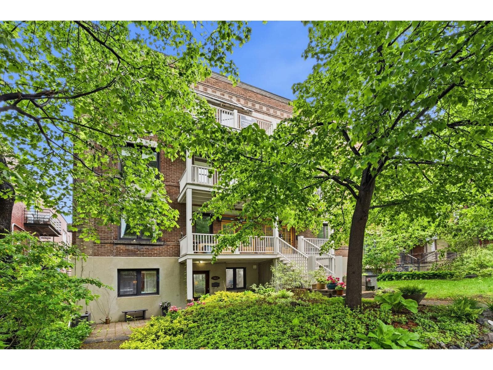 963 Av. Rockland, Montréal (Outremont)