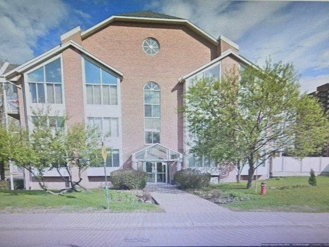 666 Rue du Bord-de-l'Eau O., #204, Longueuil (Le Vieux-Longueuil)