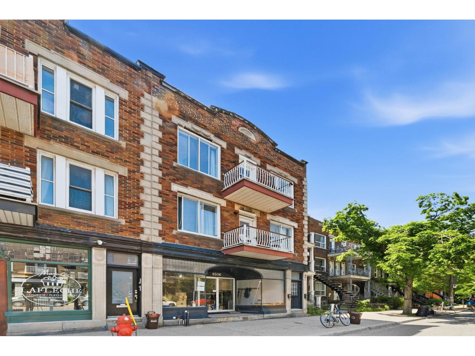 8506-8510 Rue St-Denis, Montréal (Villeray/Saint-Michel/Parc-Extension)