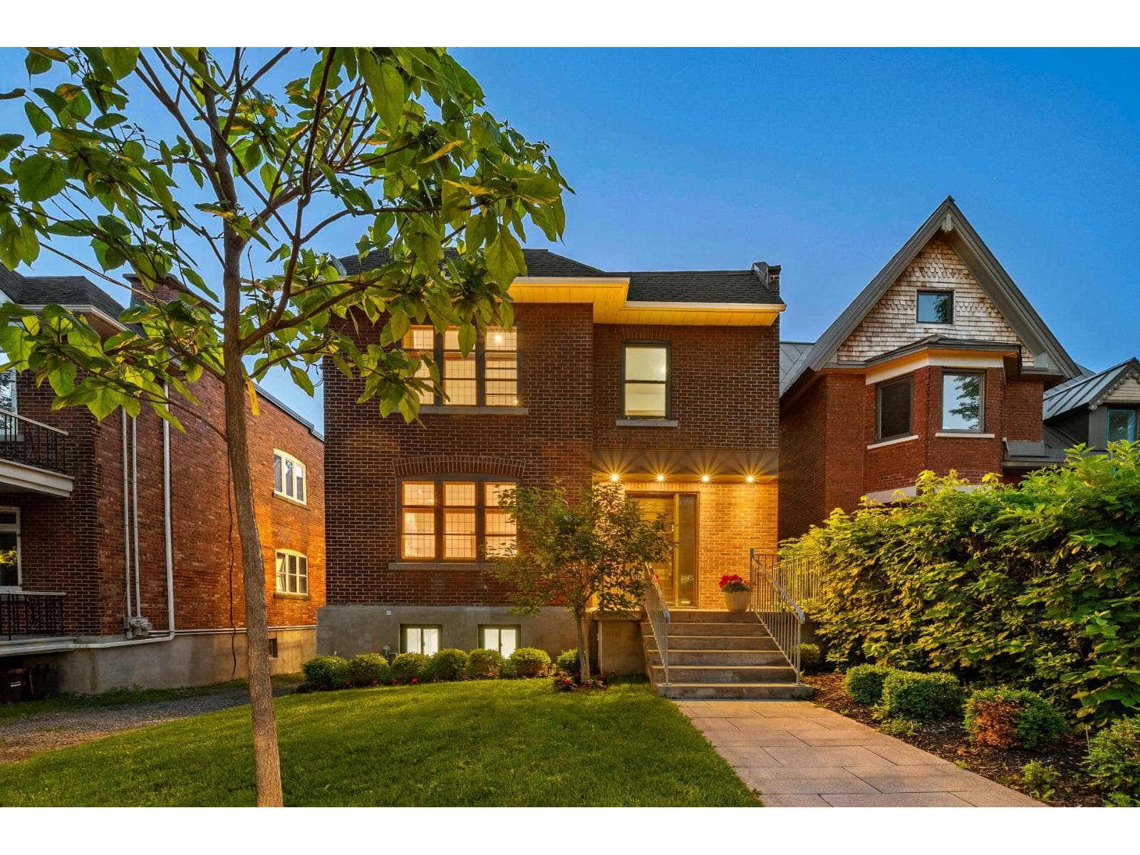 5751-5753 Av. Déom, Montréal (Côte-des-Neiges/Notre-Dame-de-Grâce)