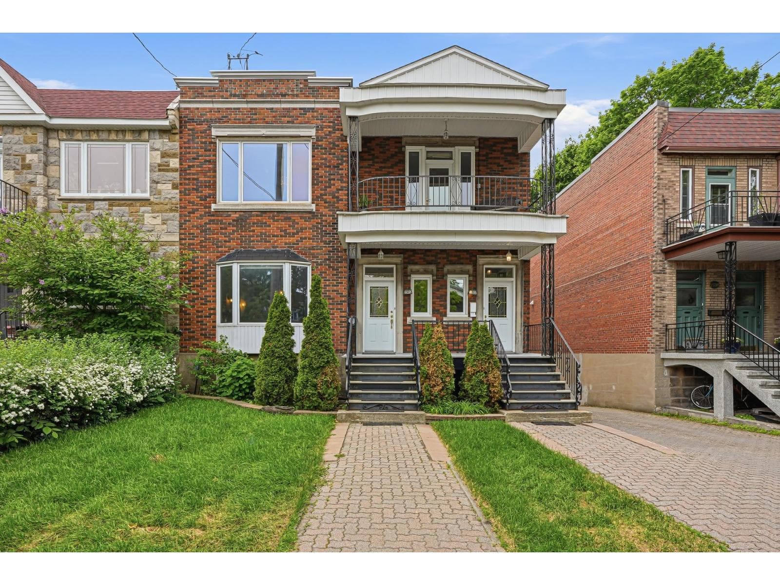 5590-5592 Av. de Woodbury, Montréal (Côte-des-Neiges/Notre-Dame-de-Grâce)