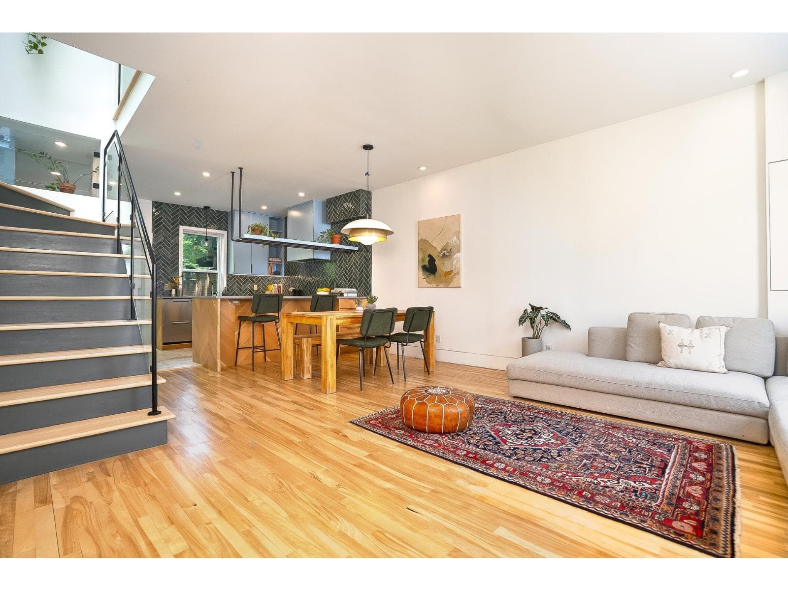 3899 Av. Henri-Julien, Montréal (Le Plateau-Mont-Royal)