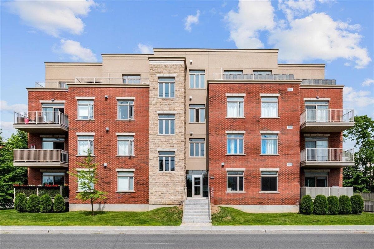 1470 Rue St-Charles O., #105, Longueuil (Le Vieux-Longueuil)