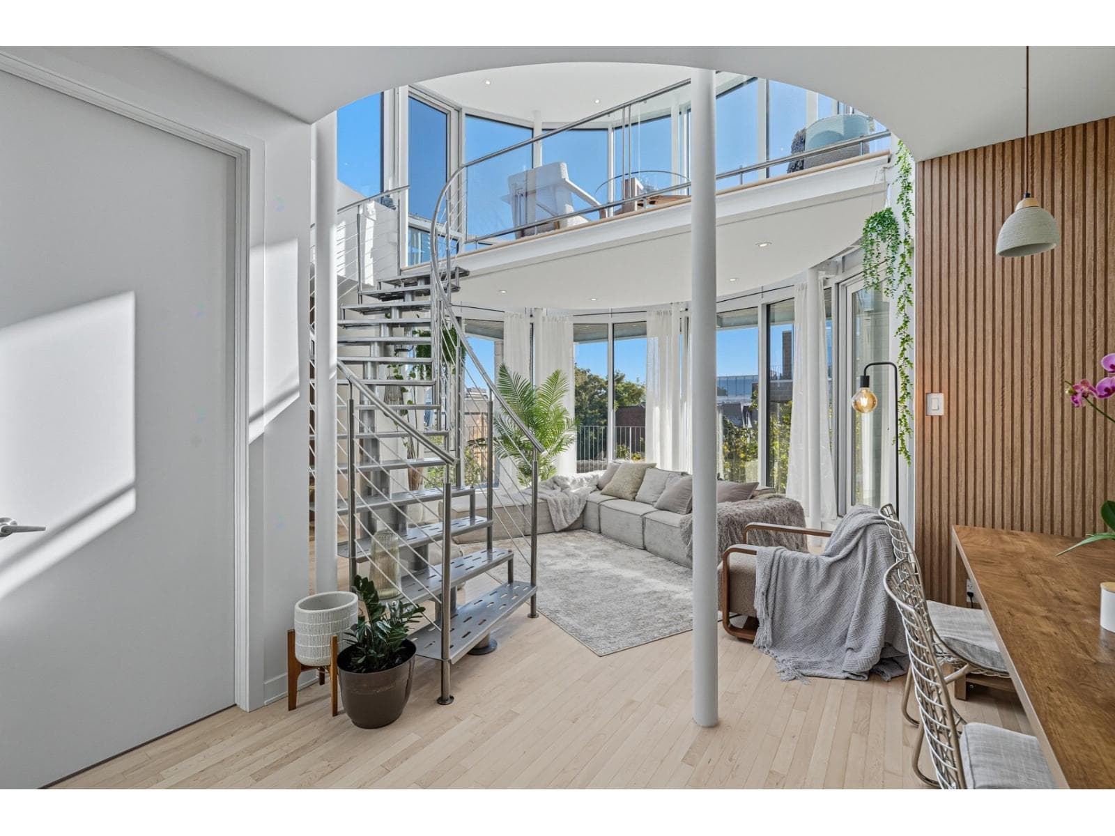 3802 Av. Coloniale, #301, Montréal (Le Plateau-Mont-Royal)