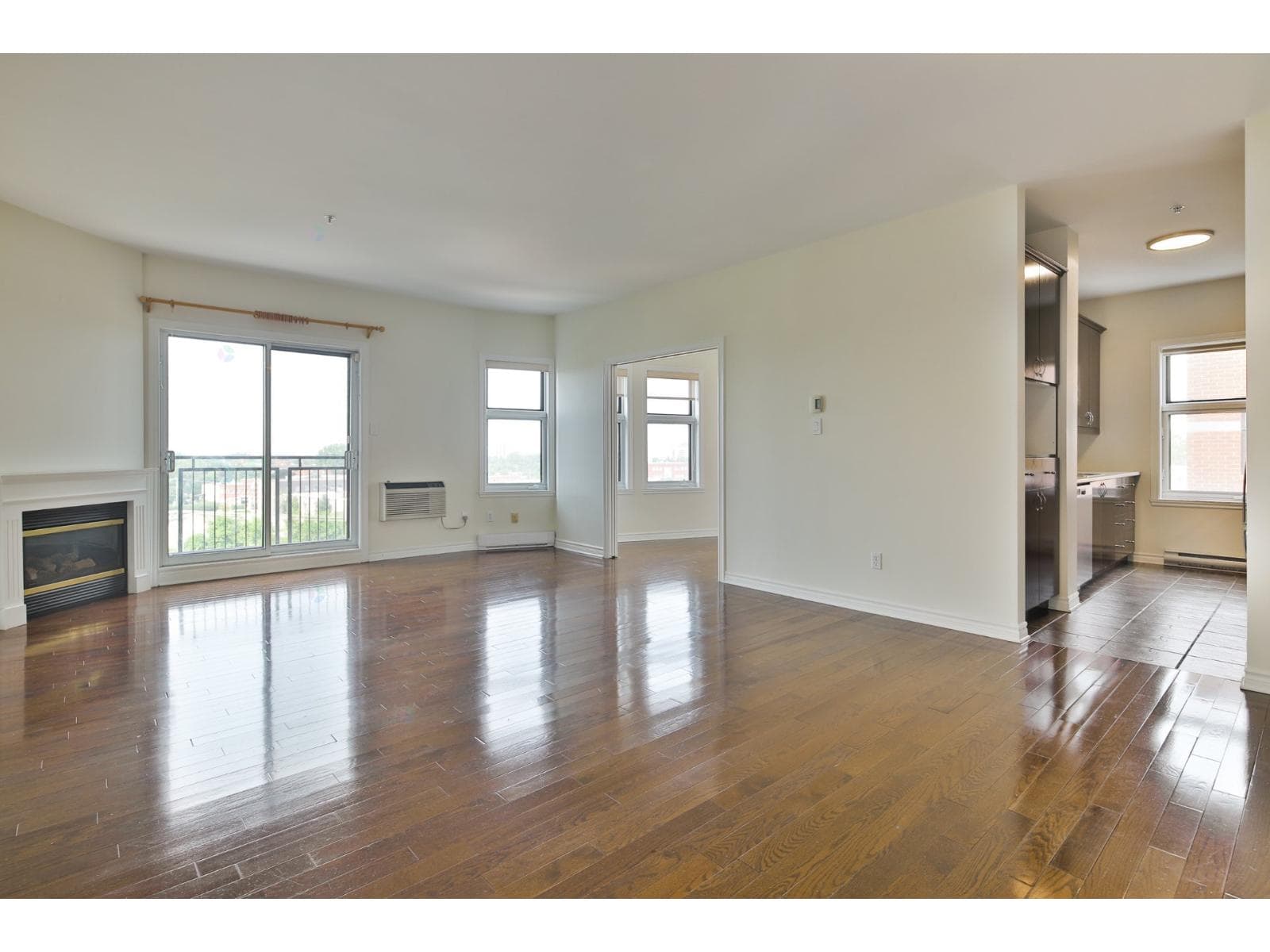 50 Ch. Bates, #E402, Montréal (Outremont)