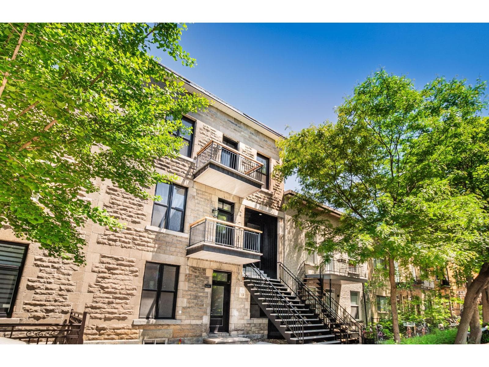5669 Rue St-Urbain, Montréal (Le Plateau-Mont-Royal)