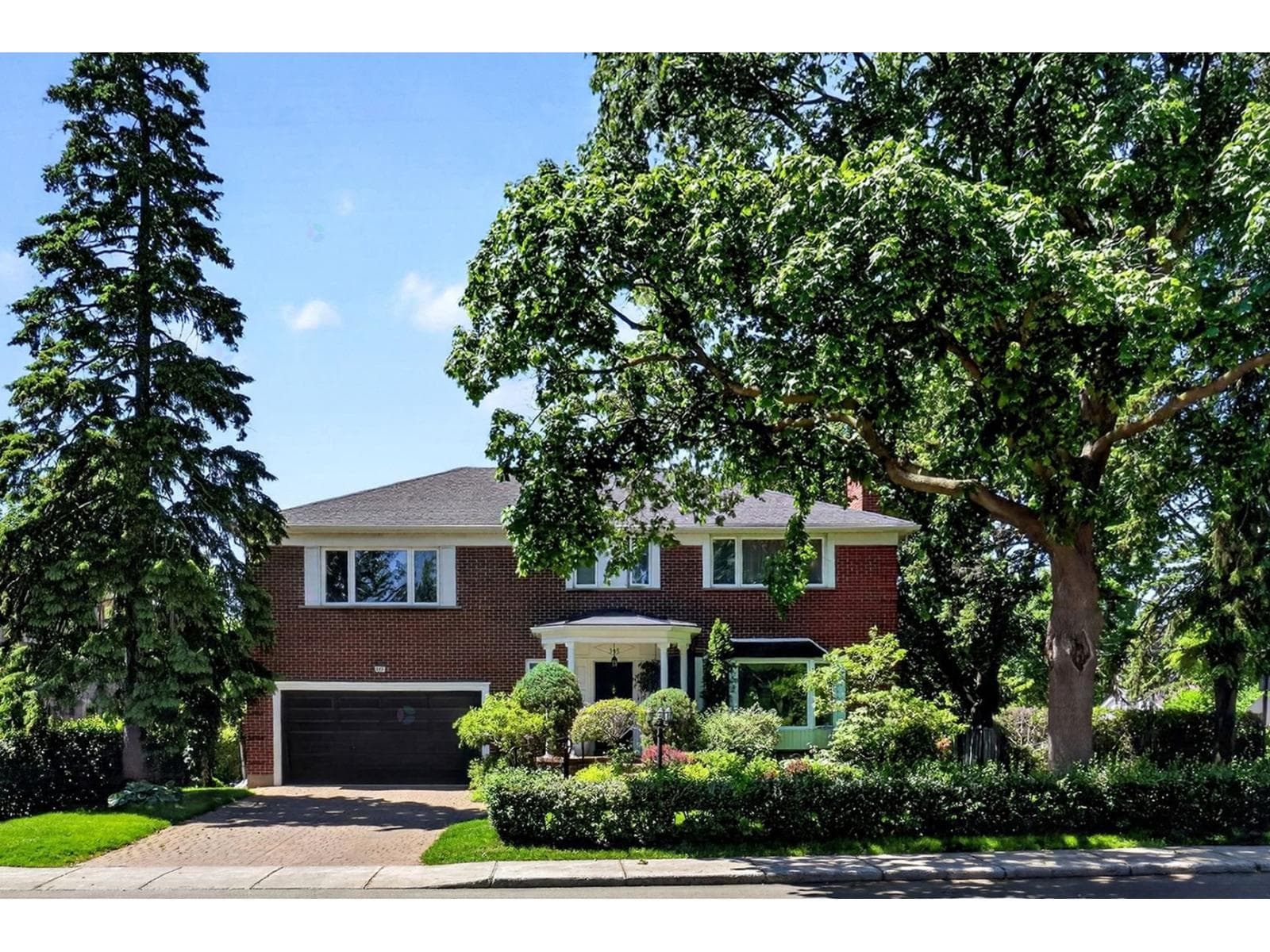 395 Av. Ellerton, Mont-Royal