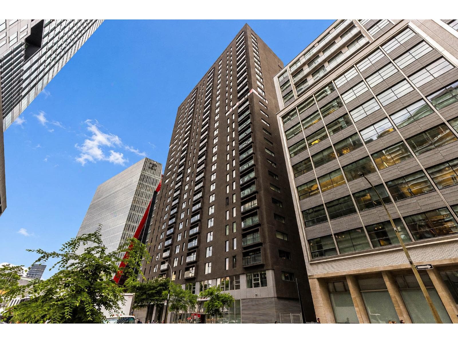 350 Boul. De Maisonneuve O., #311, Montréal (Ville-Marie)