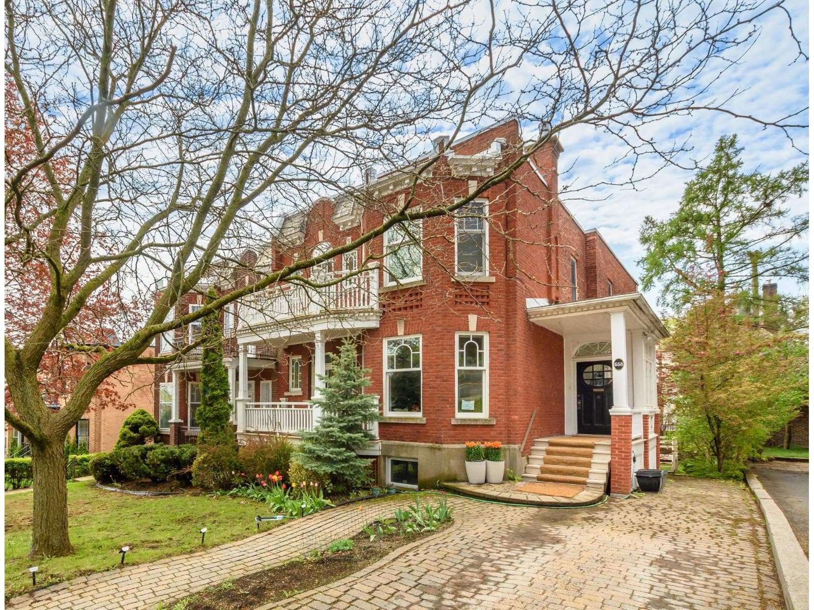 658 Av. Lansdowne, Westmount