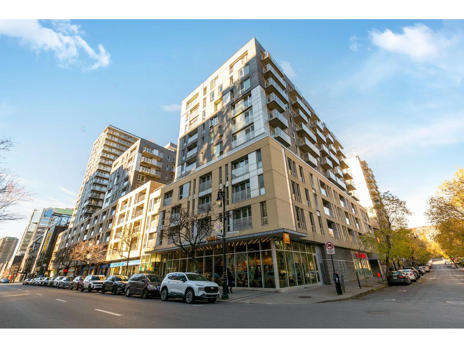 1414 Rue Chomedey, #304, Montréal (Ville-Marie), Quebec H3H0A2 - photo 1