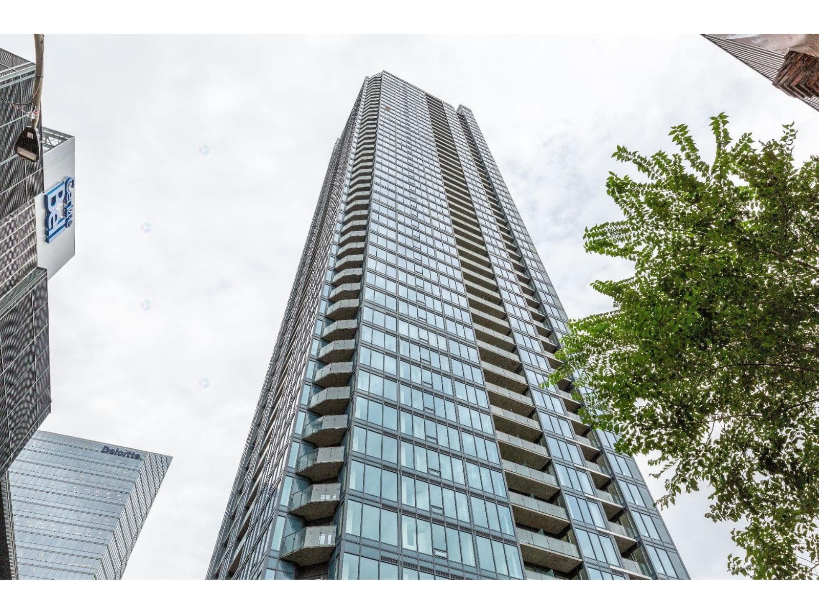 1288 Rue St-Antoine O., #3203, Montréal (Ville-Marie), Quebec H3C0X6 - photo 1