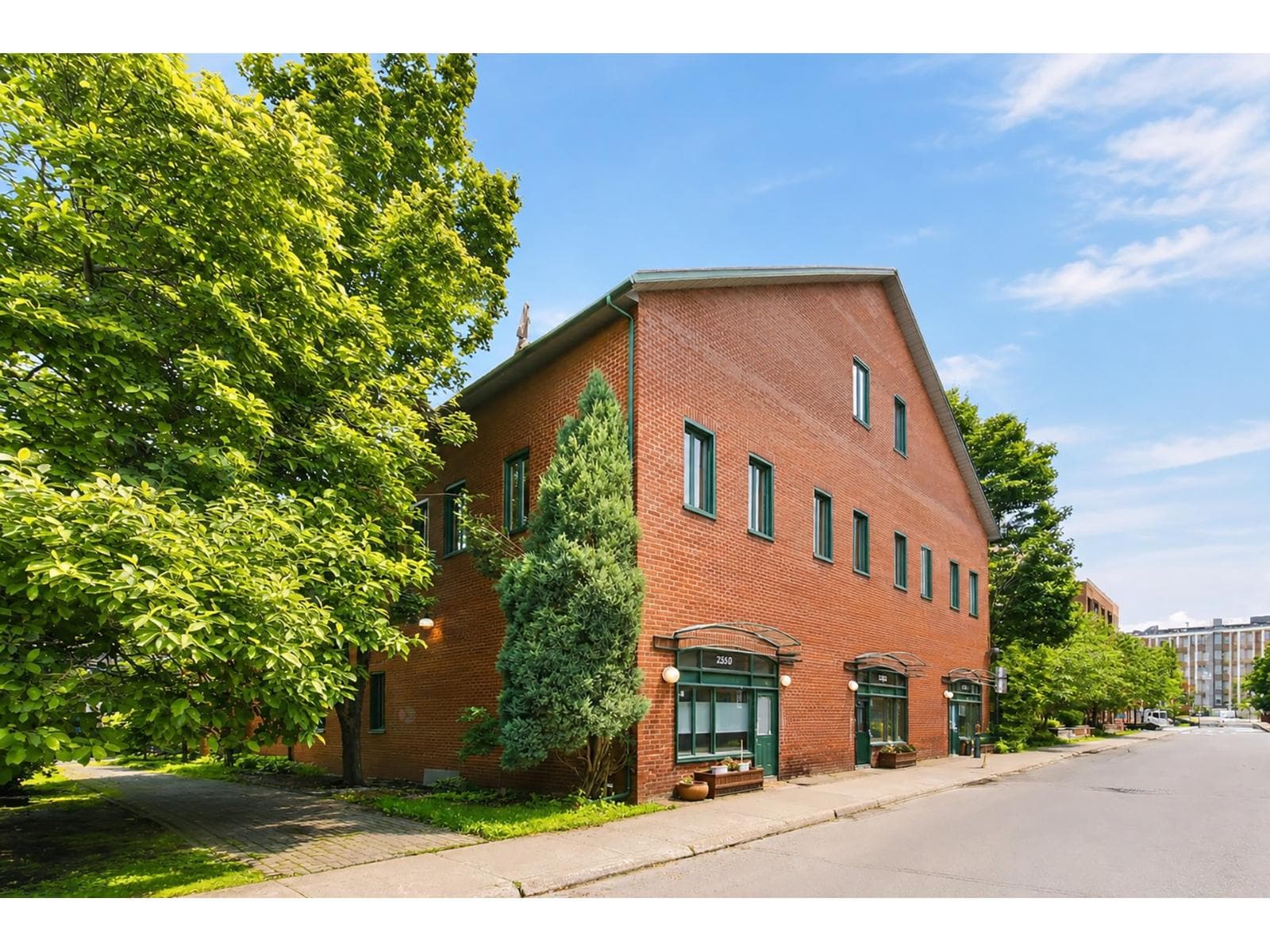 2359 Rue Duvernay, #100, Montréal (Le Sud-Ouest), Quebec H3J2X1 - photo 1
