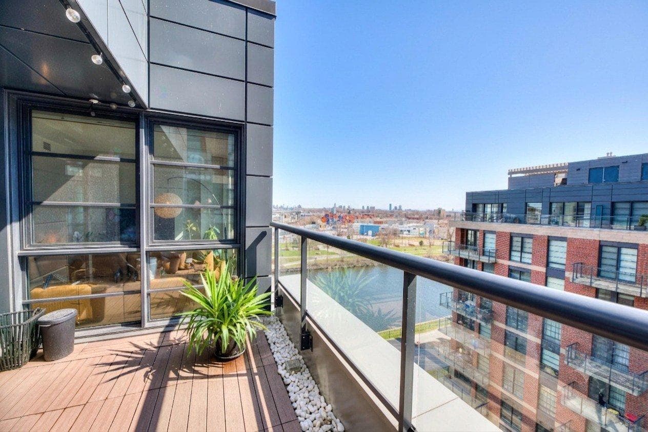 1320 Rue Olier, #908, Montréal (Le Sud-Ouest), Quebec H3C0Y8 - photo 1
