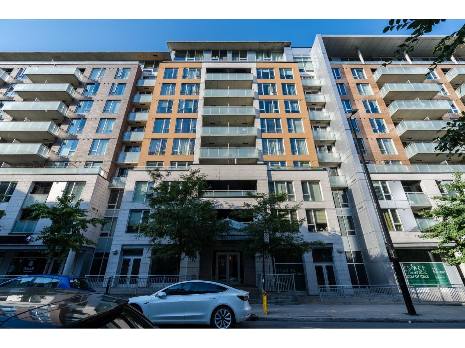1235 Rue Bishop, #803, Montréal (Ville-Marie), Quebec H3G0A6 - photo 1