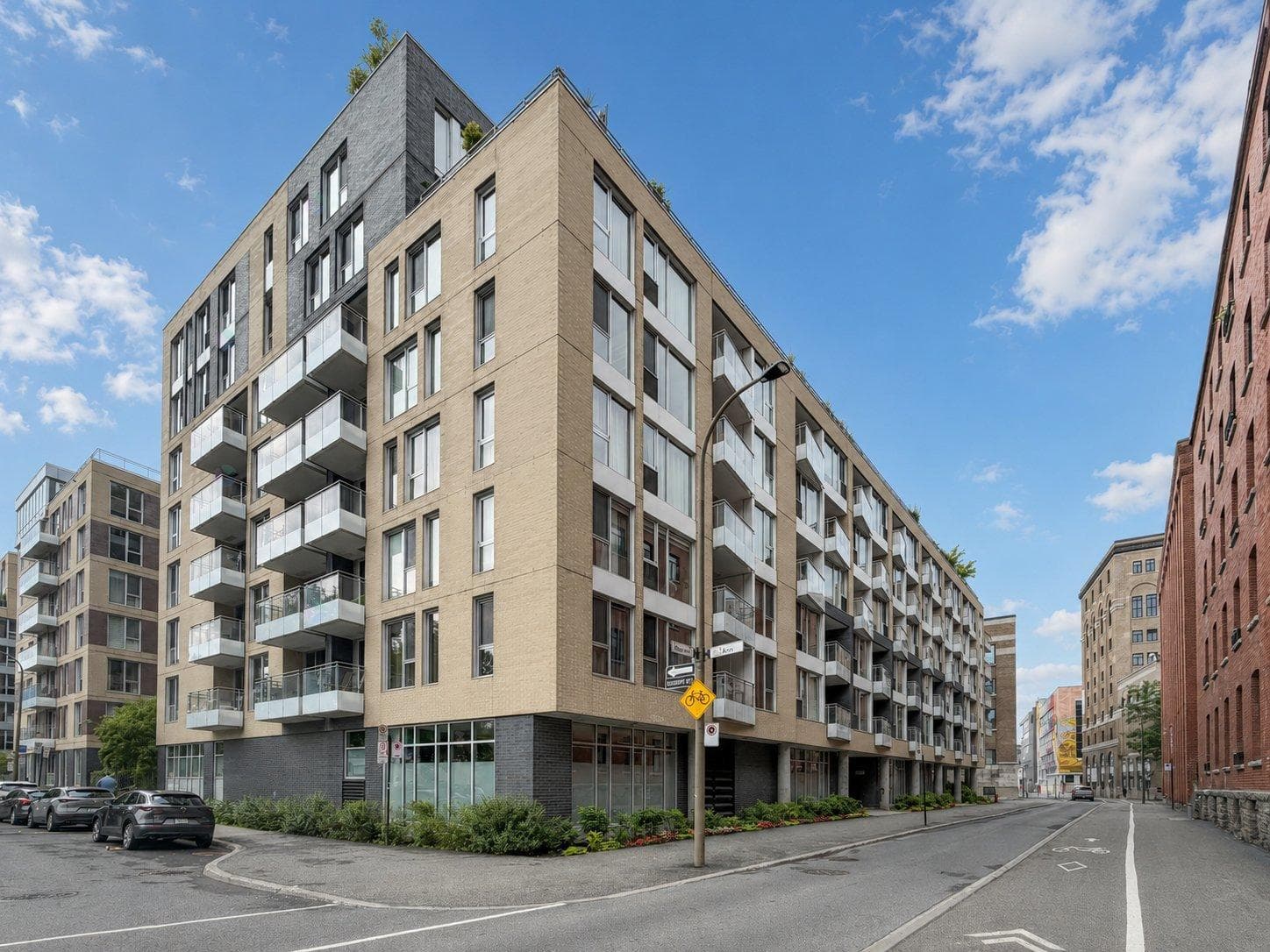1010 Rue William, #215, Montréal (Le Sud-Ouest), Quebec H3C0K8 - photo 1