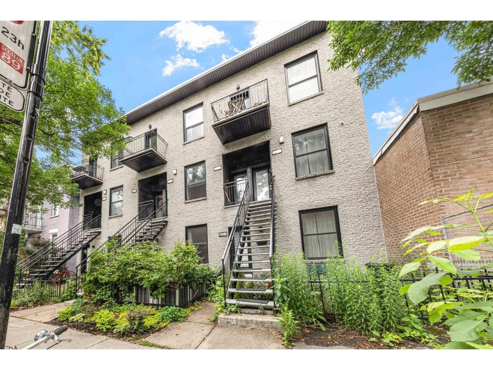 6233 Av. Casgrain, Montréal (Rosemont/La Petite-Patrie), Quebec H2S2Z2 - photo 1