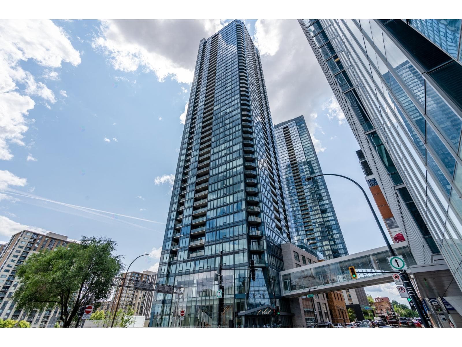 1188 Rue St-Antoine O., #1104, Montréal (Ville-Marie), Quebec H3C1B4 - photo 1