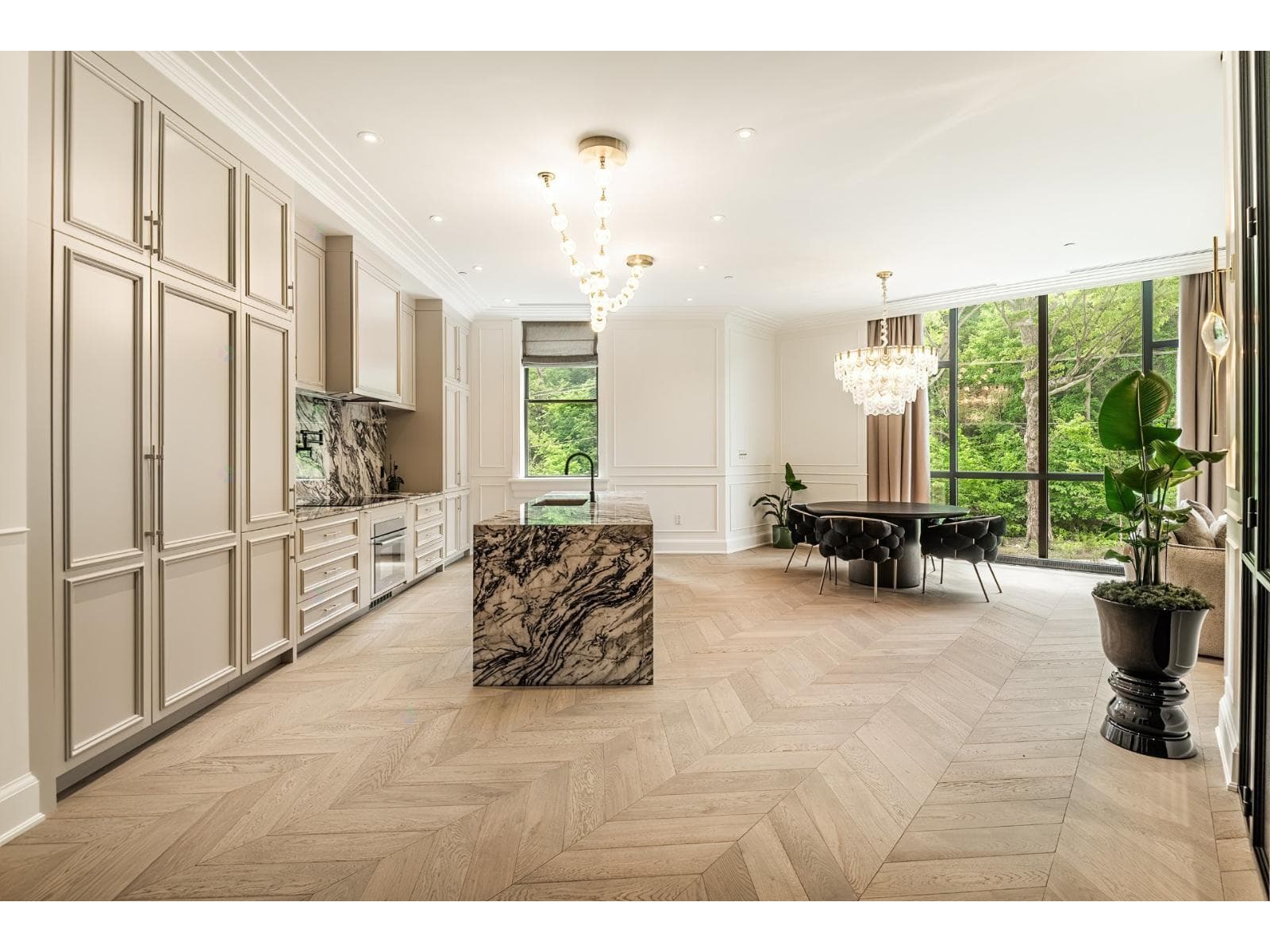 1420 Boul. Mont-Royal, #PH515, Montréal (Outremont)
