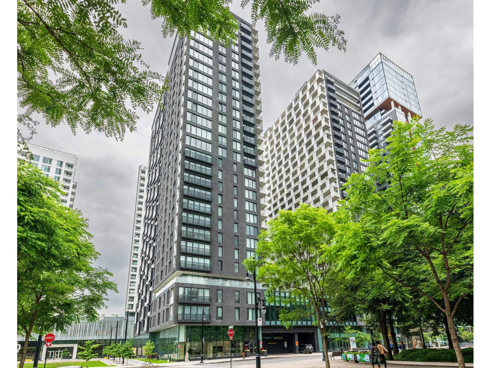 2320 Rue Tupper, #605, Montréal (Ville-Marie), Quebec H3H0B8 - photo 1