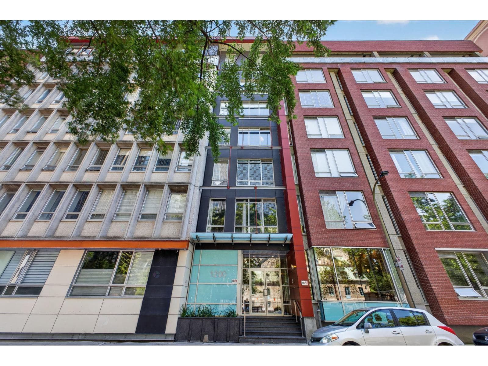1200 Rue St-Alexandre, #308, Montréal (Ville-Marie), Quebec H3B3H5 - photo 1