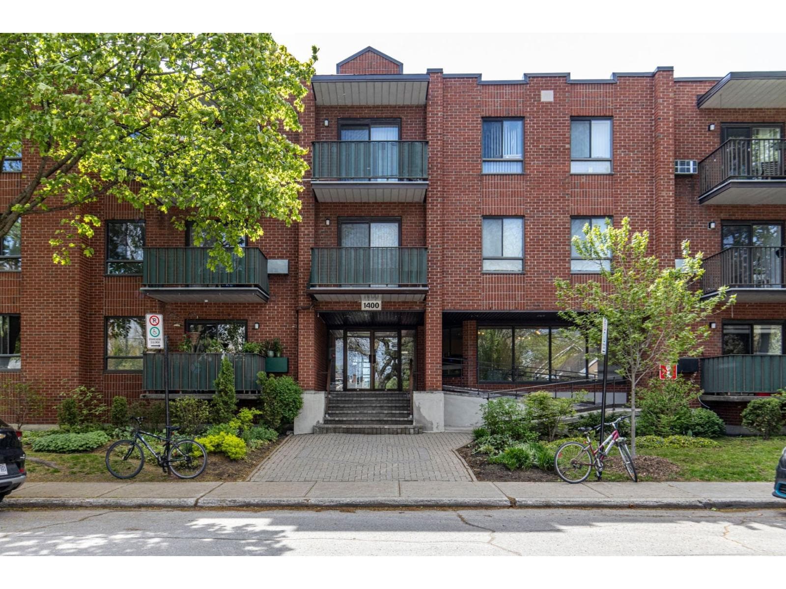 1400 Rue Tillemont, #110, Montréal (Villeray/Saint-Michel/Parc-Extension), Quebec H2E3A9 - photo 1