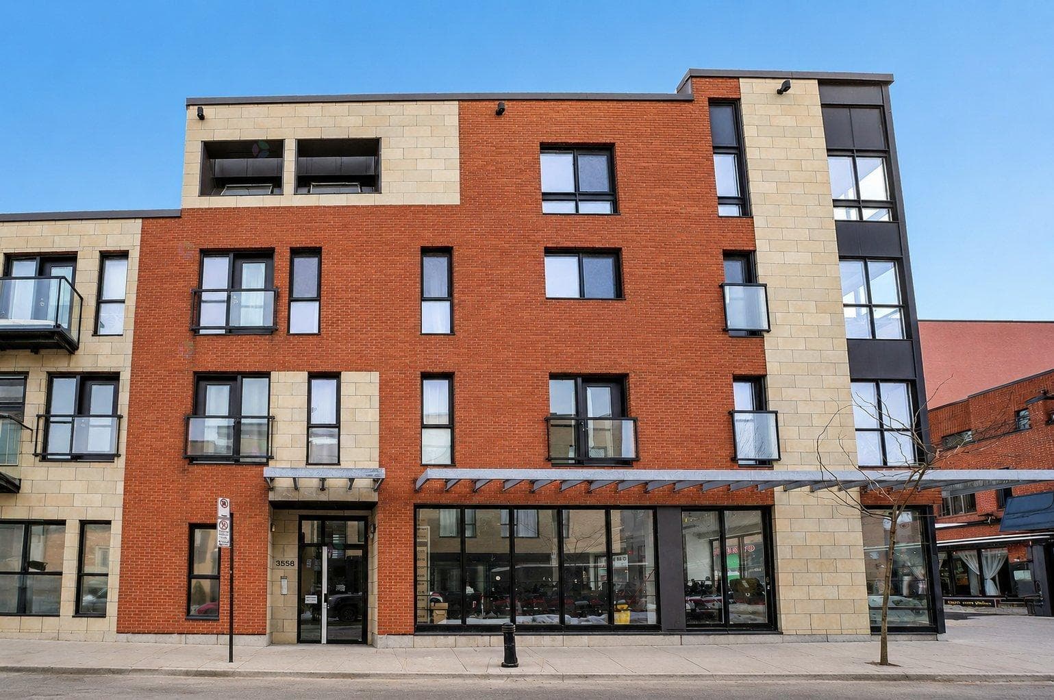 3558 Av. Coloniale, #301, Montréal (Le Plateau-Mont-Royal), Quebec H2X2Y5 - photo 1