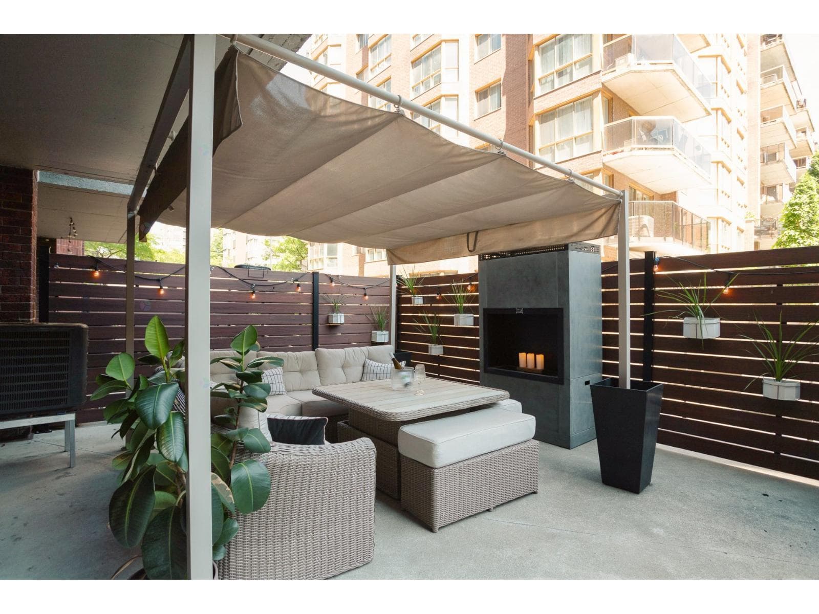 1360 Rue St-Jacques, #102, Montréal (Ville-Marie), Quebec H3C4M4 - photo 1