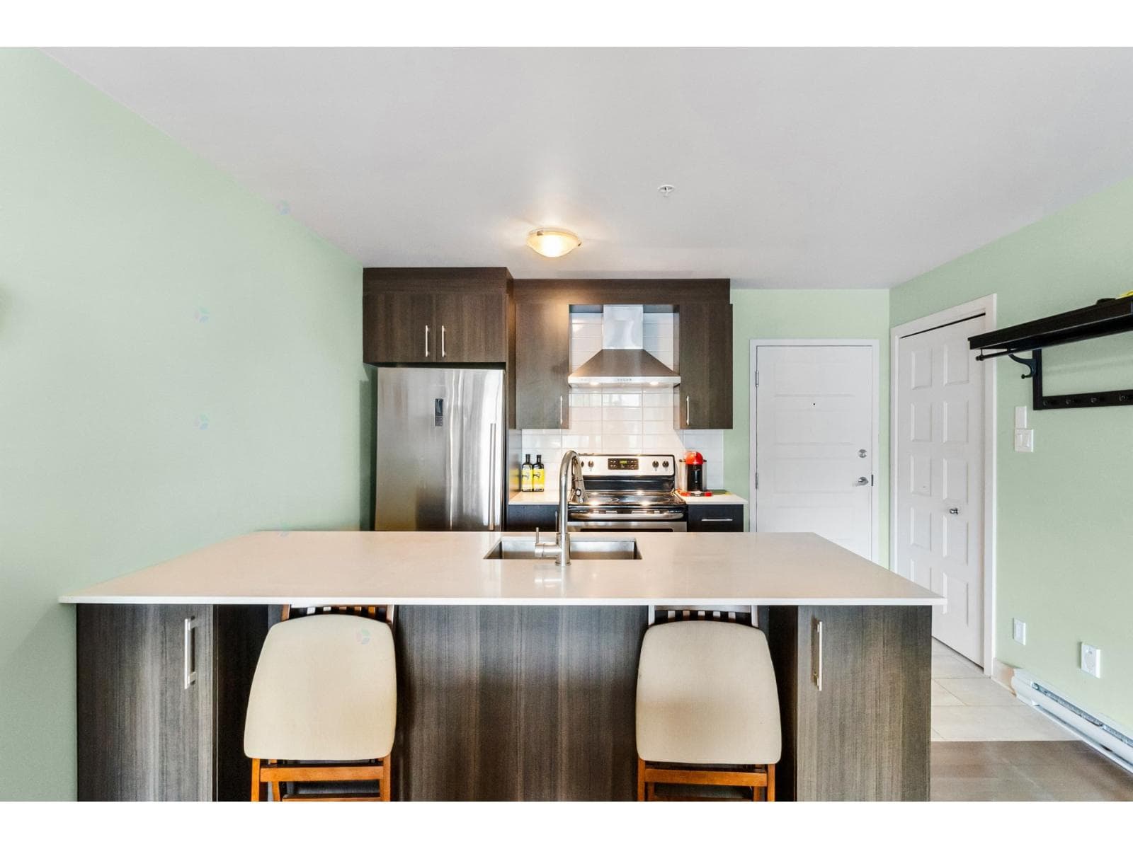 2095 Av. Papineau, #404, Montréal (Ville-Marie), Quebec H2K4J5 - photo 1