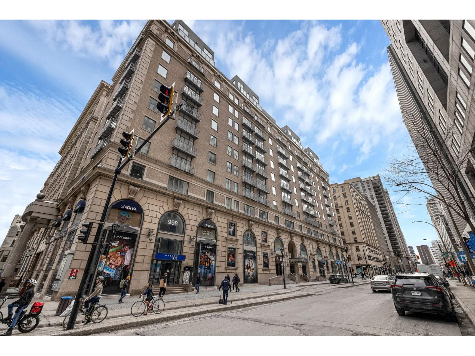 1000 Boul. De Maisonneuve O., #1104, Montréal (Ville-Marie), Quebec H3A3K1 - photo 1