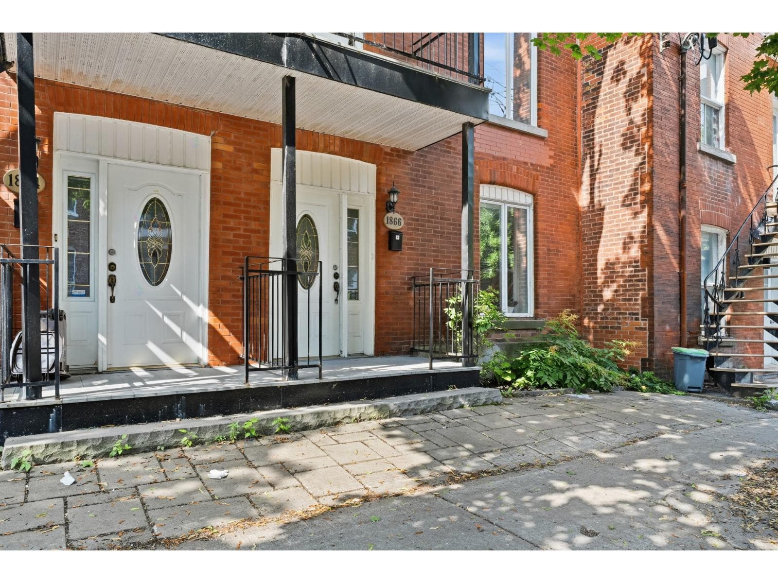 1866 Rue Poupart, Montréal (Ville-Marie), Quebec H2K3H2 - photo 1