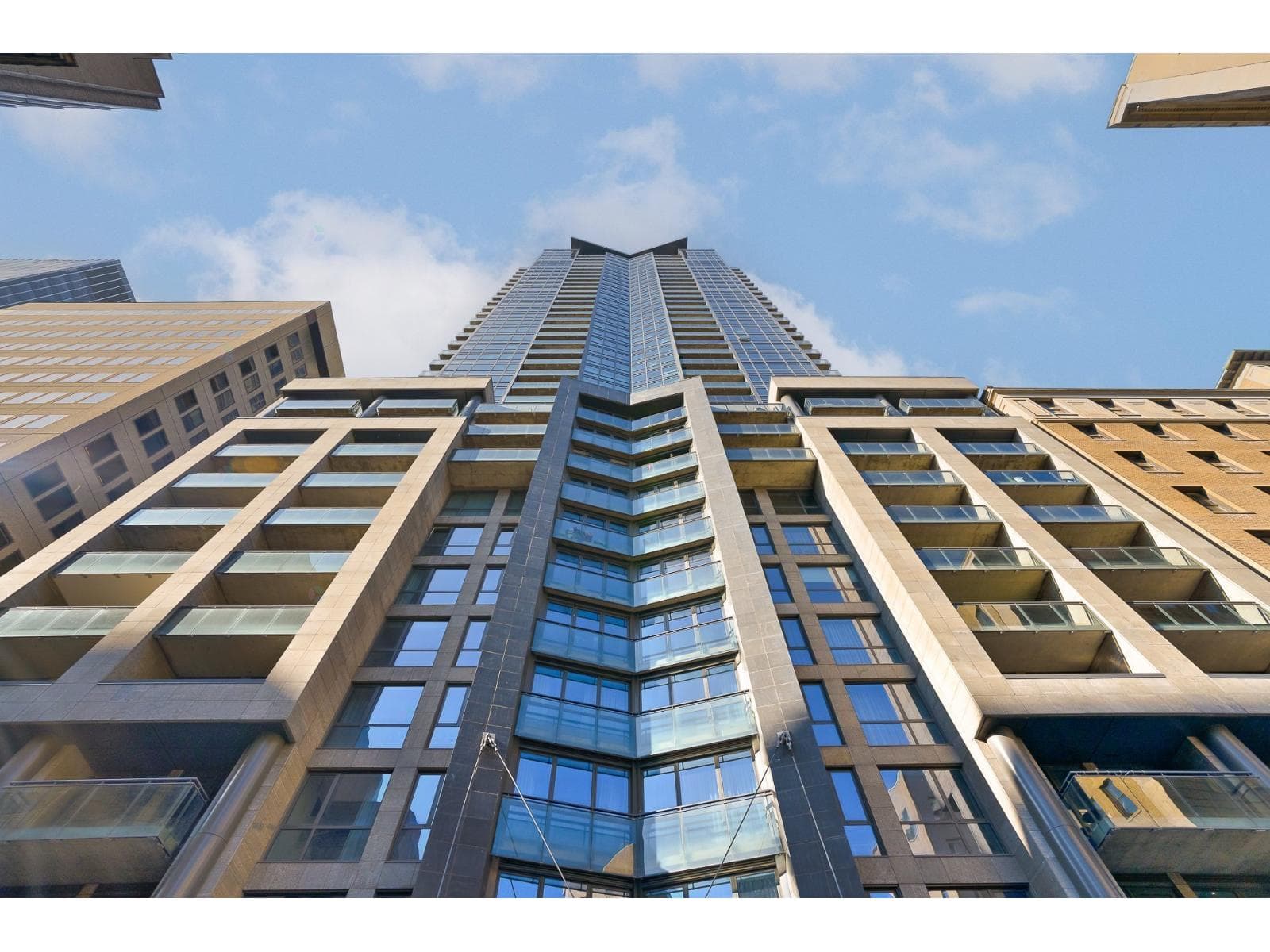 1188 Av. Union, #1215, Montréal (Ville-Marie), Quebec H3B0E5 - photo 1