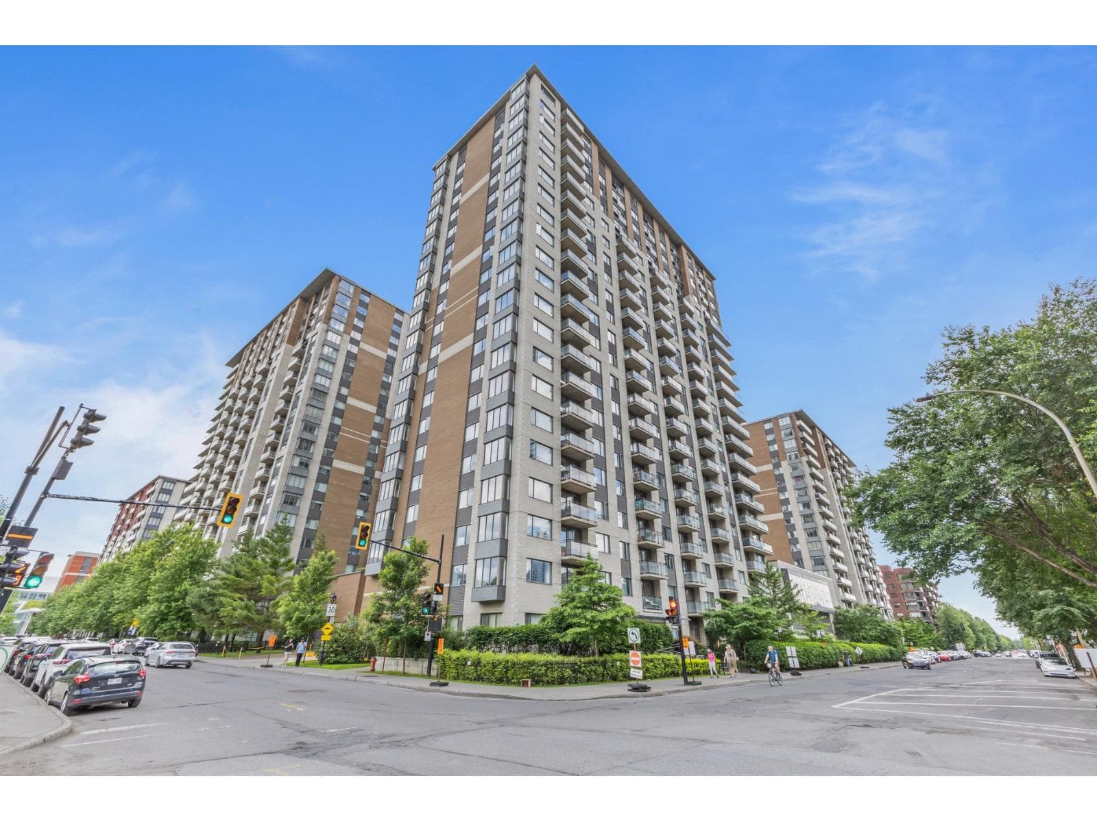 1200 Rue St-Jacques, #1101, Montréal (Ville-Marie), Quebec H3C0E9 - photo 1