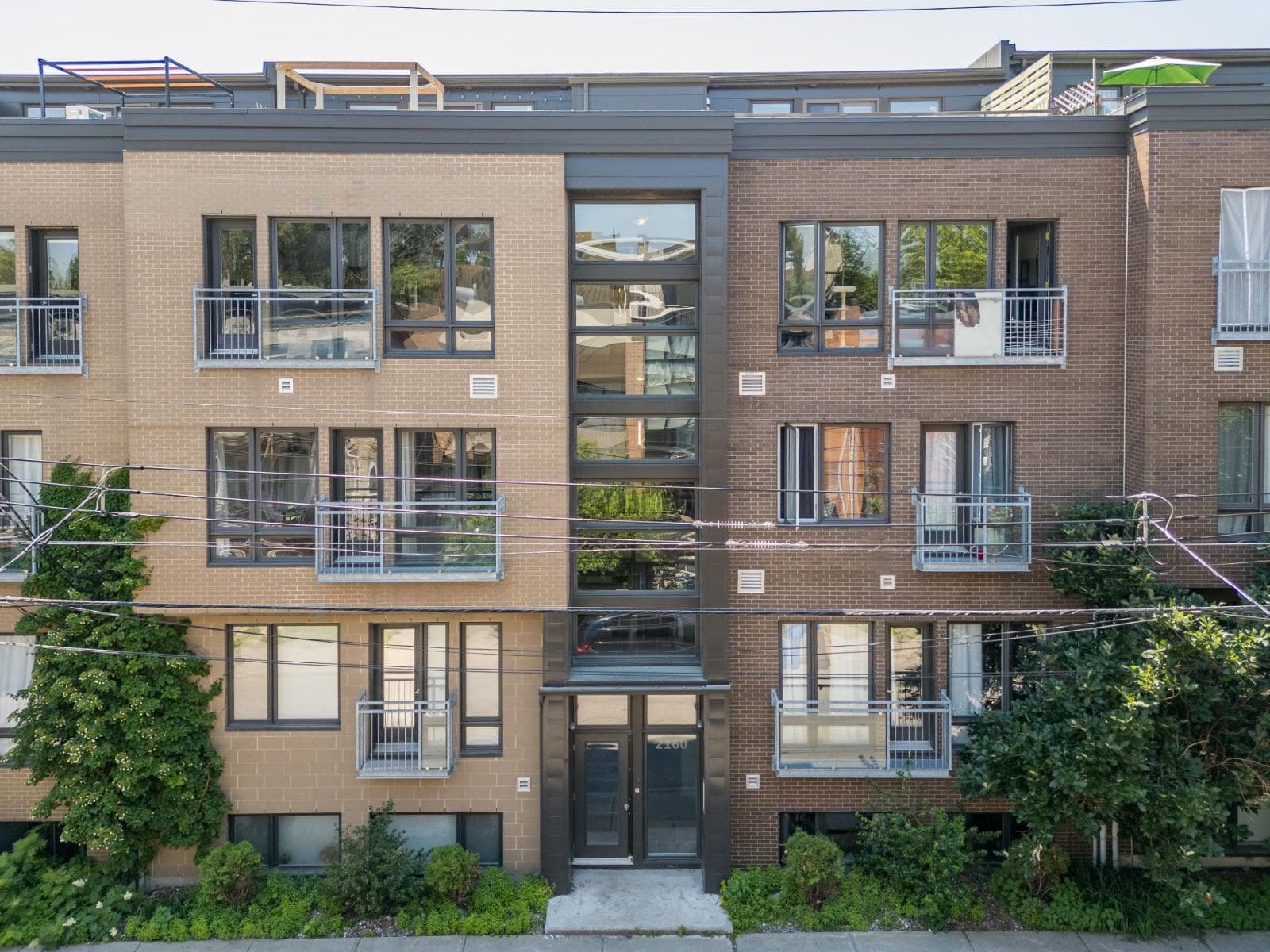 2160 Rue Cartier, #201, Montréal (Ville-Marie), Quebec H2K4E8 - photo 1