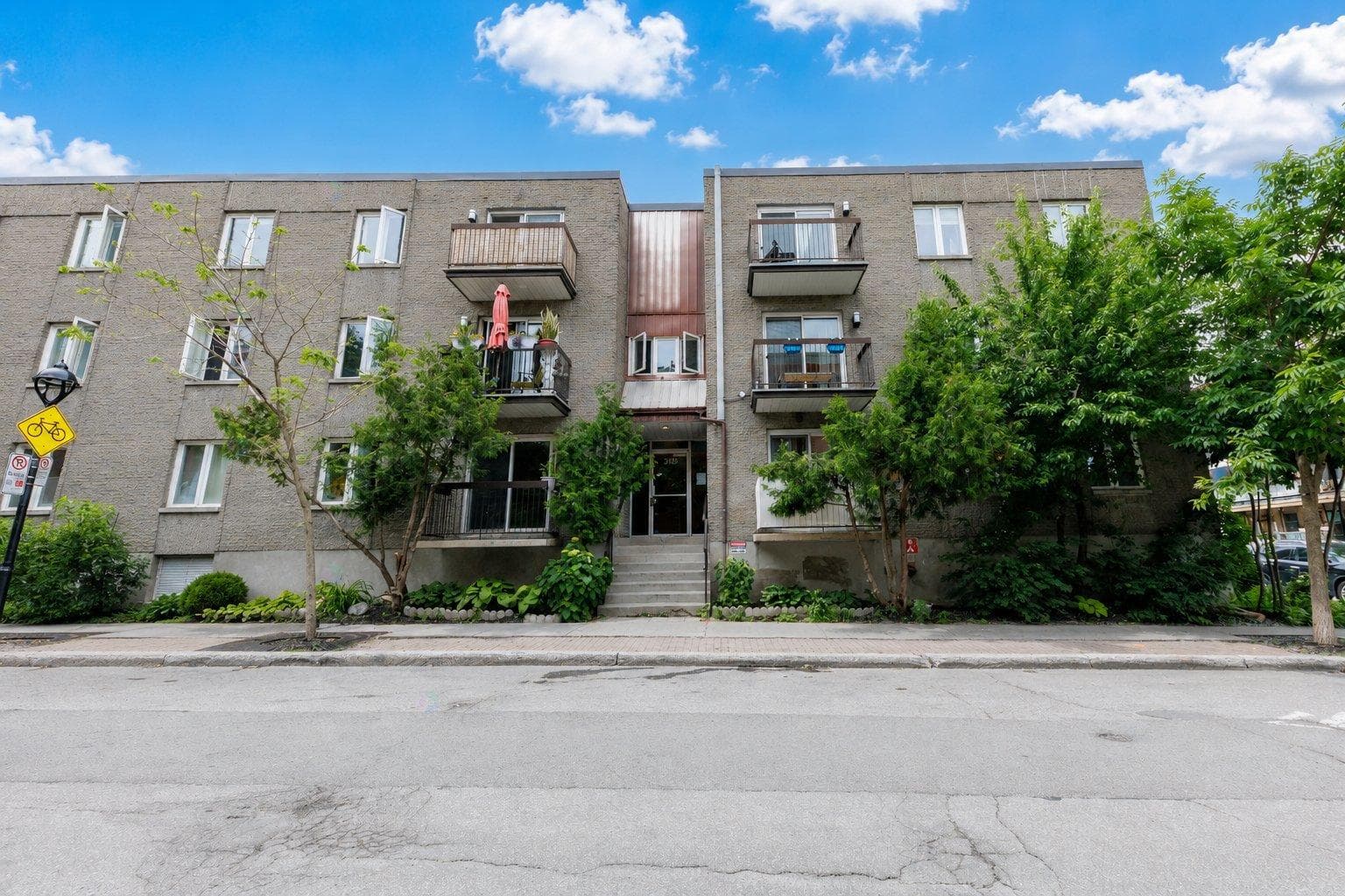 315 Rue Villeneuve E., #302, Montréal (Le Plateau-Mont-Royal), Quebec H2T1L7 - photo 1