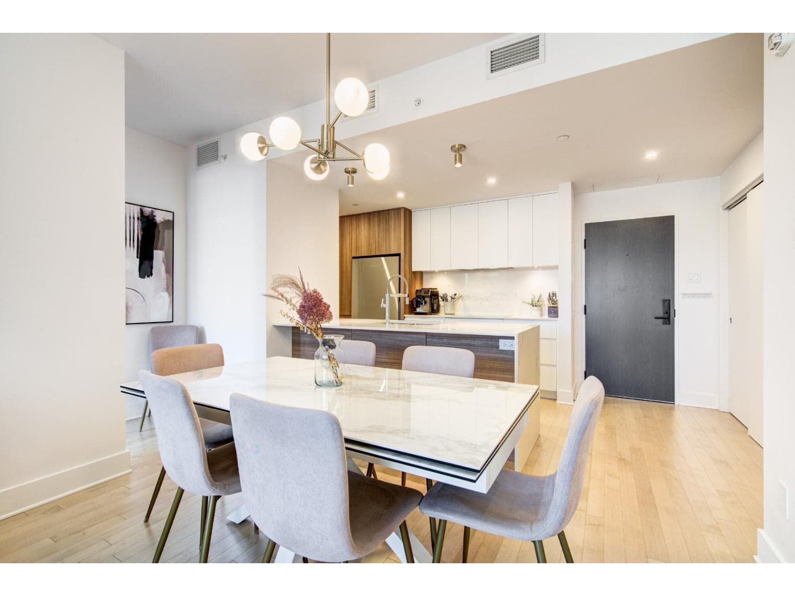 2175 Rue St-Patrick, #102, Montréal (Le Sud-Ouest), Quebec H3K1B4 - photo 1