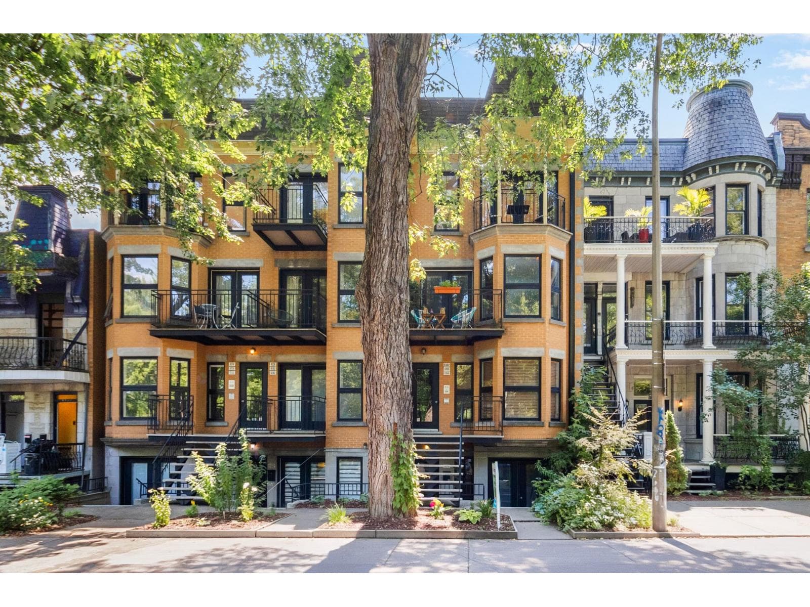 4144A Av. du Parc-La Fontaine, Montréal (Le Plateau-Mont-Royal), Quebec H2L3M8 - photo 1